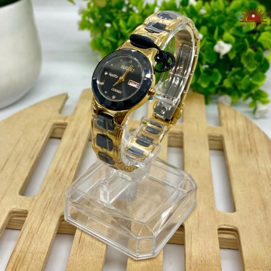 Đồng Hồ Nữ Rado - Mặt Đen Niềng Vàng - 284L