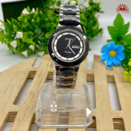 Đồng Hồ Nữ Rado- Mặt Đen Niềng Đen Đá Sapphire - 680L