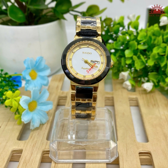 Đồng Hồ Nữ Rado- Mặt Trắng Niềng Đen Đá Sapphire - 680L