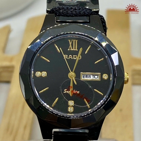 Đồng Hồ Nữ Rado- Mặt Đen Niềng Đen Đá Sapphire - 682L