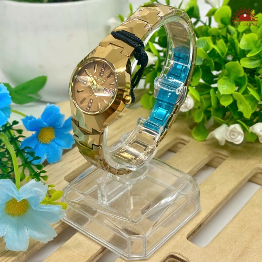 Đồng Hồ Nữ Đá Đúc Rado- Mặt Nâu JH6604LMH
